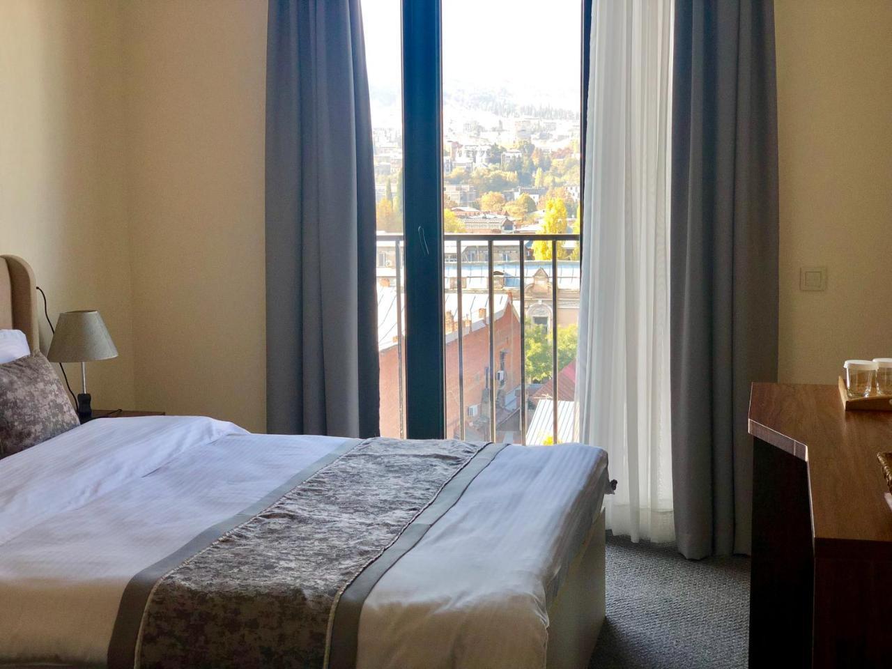 טביליסי Tbili Hotel מראה חיצוני תמונה