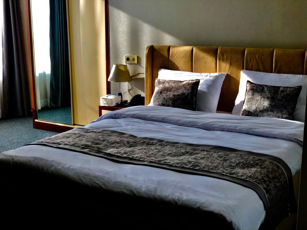 טביליסי Tbili Hotel חדר תמונה