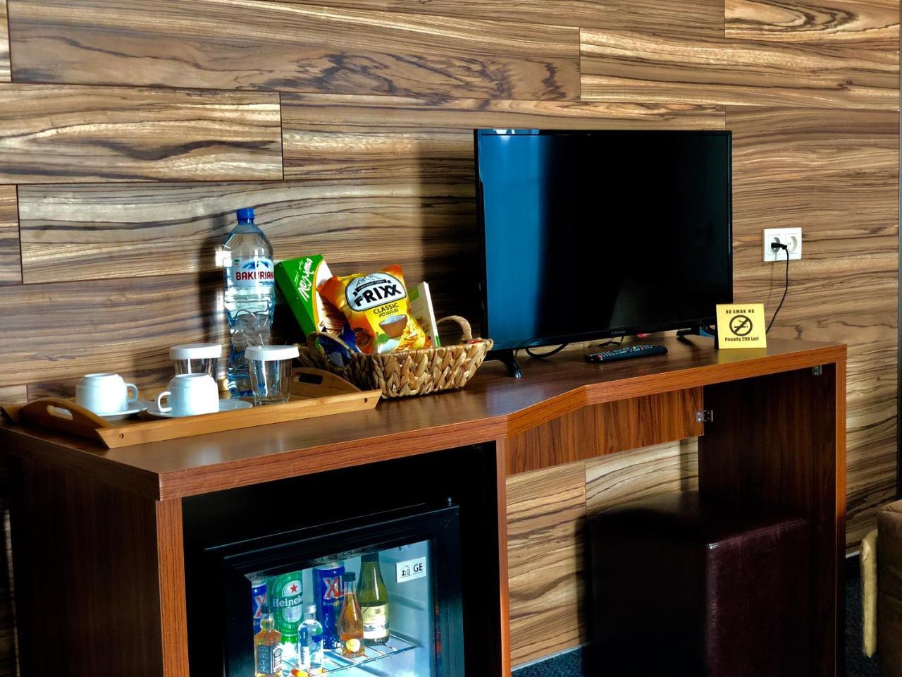 טביליסי Tbili Hotel מראה חיצוני תמונה