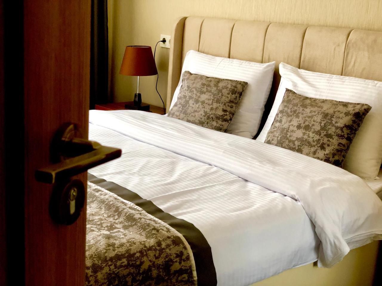 טביליסי Tbili Hotel חדר תמונה