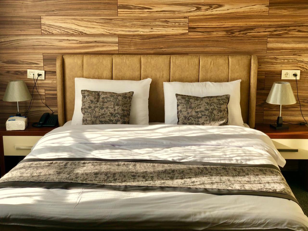 טביליסי Tbili Hotel חדר תמונה